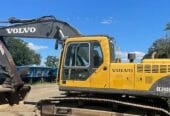 حفار فولفو للبيع بسعرلايقارن