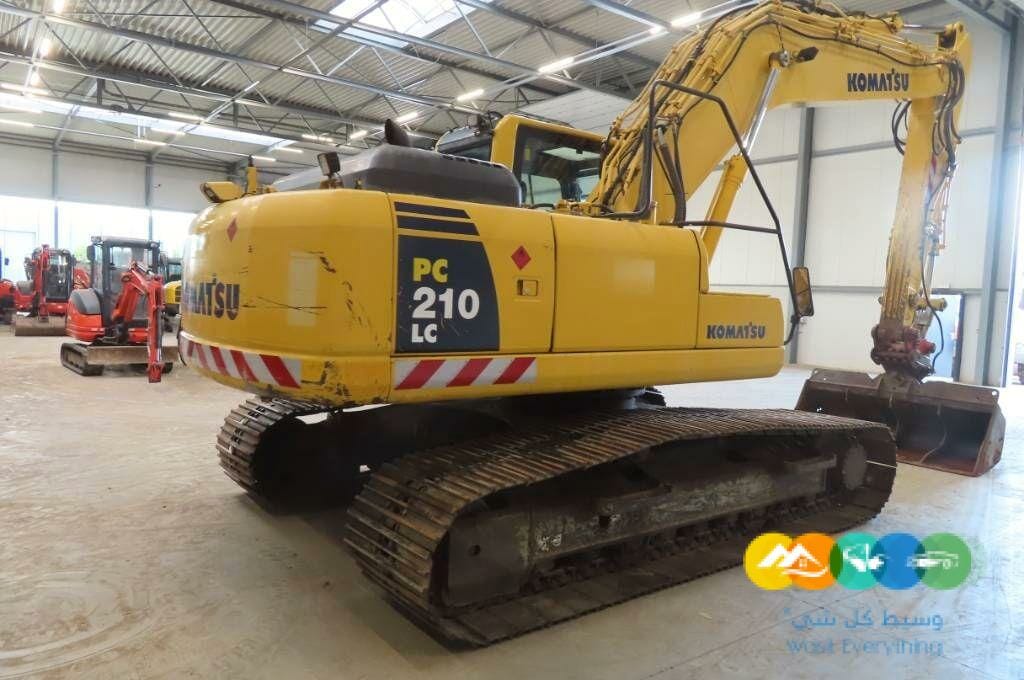 حفار كوماتسو PC210LC-8 للبيع