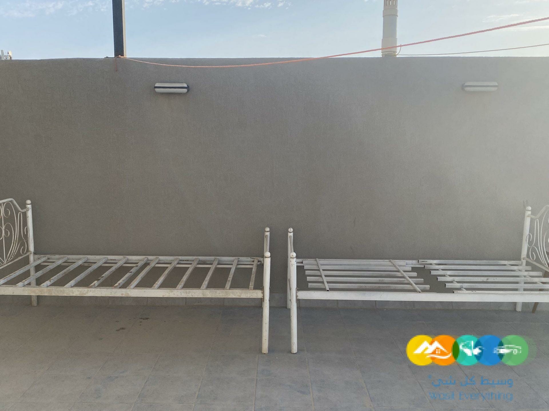 سريرين حديد للبيع