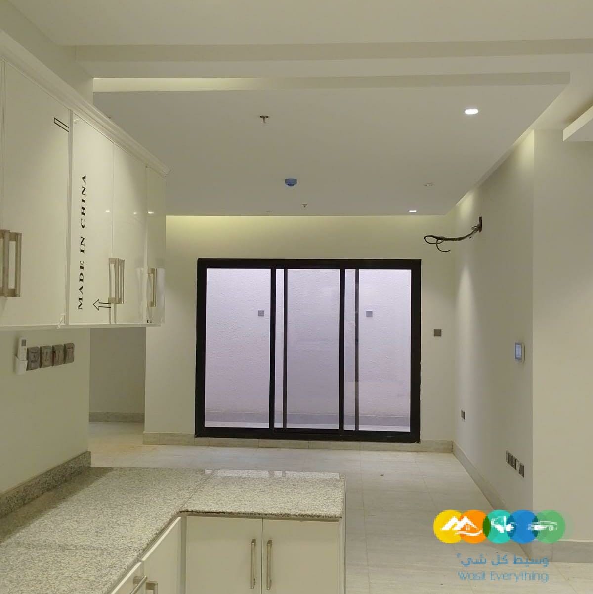 شقه للتاجير بعماره حي الريان