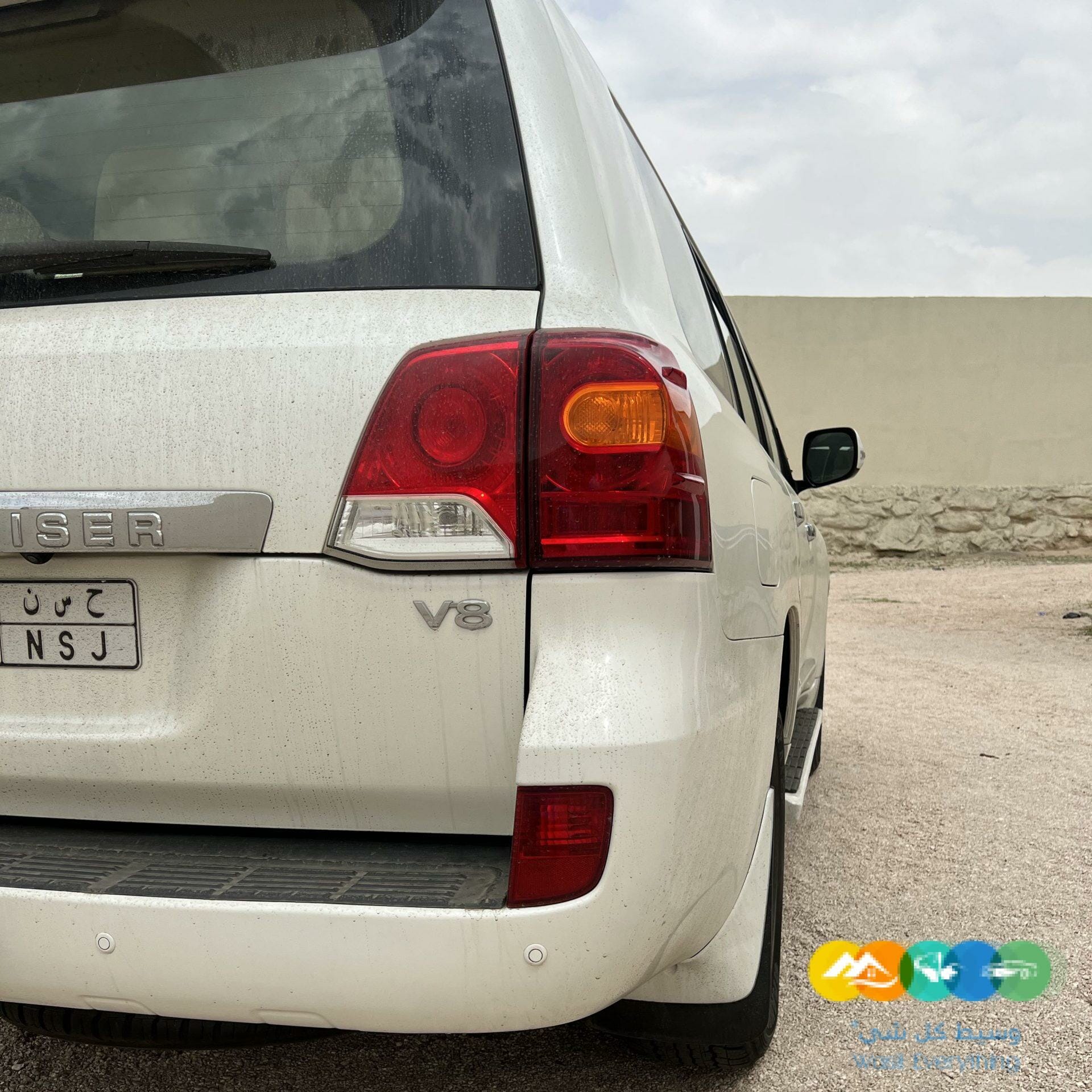 لاندكروزر 2014 فل كامل