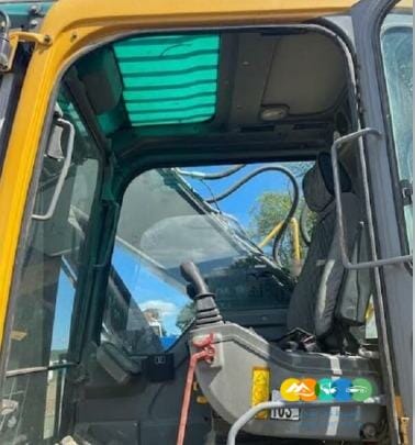 حفار فولفو للبيع بسعرلايقارن