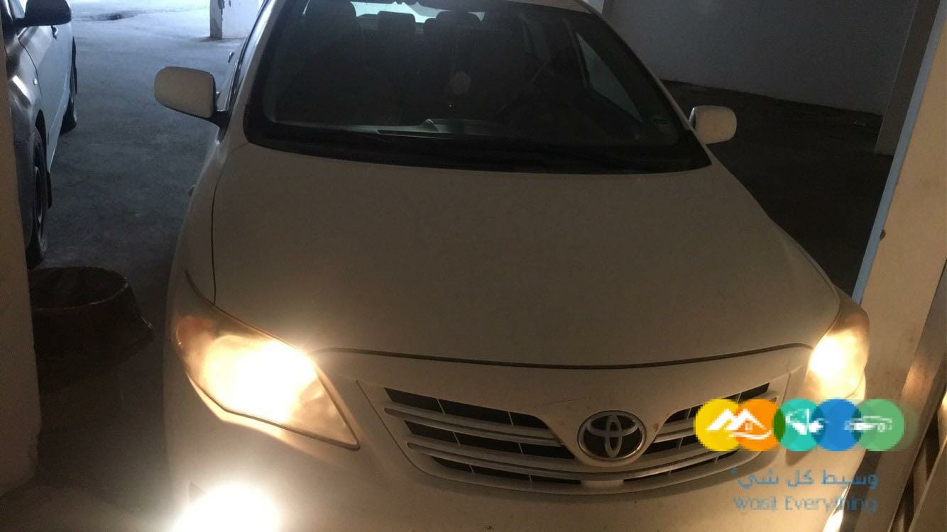 للبيع كورولا موديل 2011