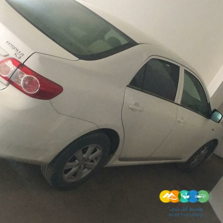 للبيع كورولا موديل 2011