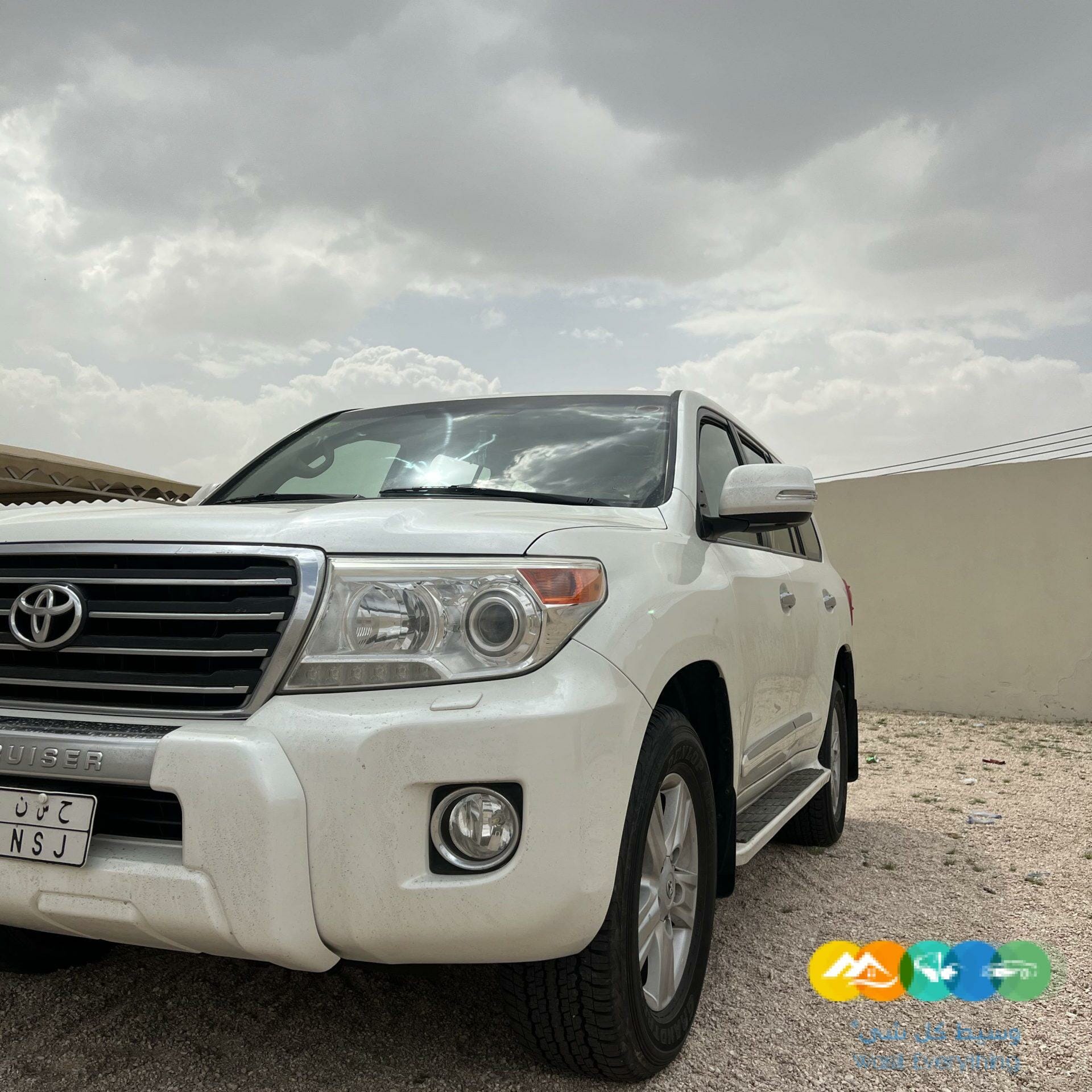 لاندكروزر 2014 فل كامل