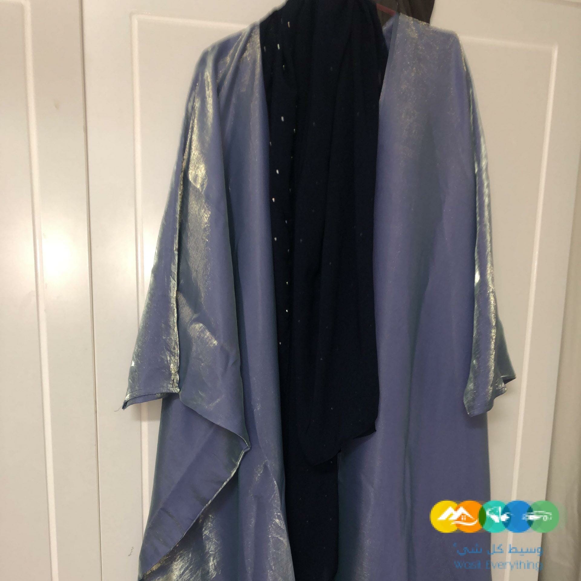 للبيع عباية