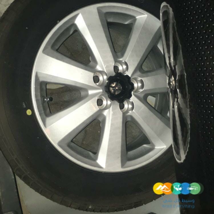 للبيع كورولا موديل 2011