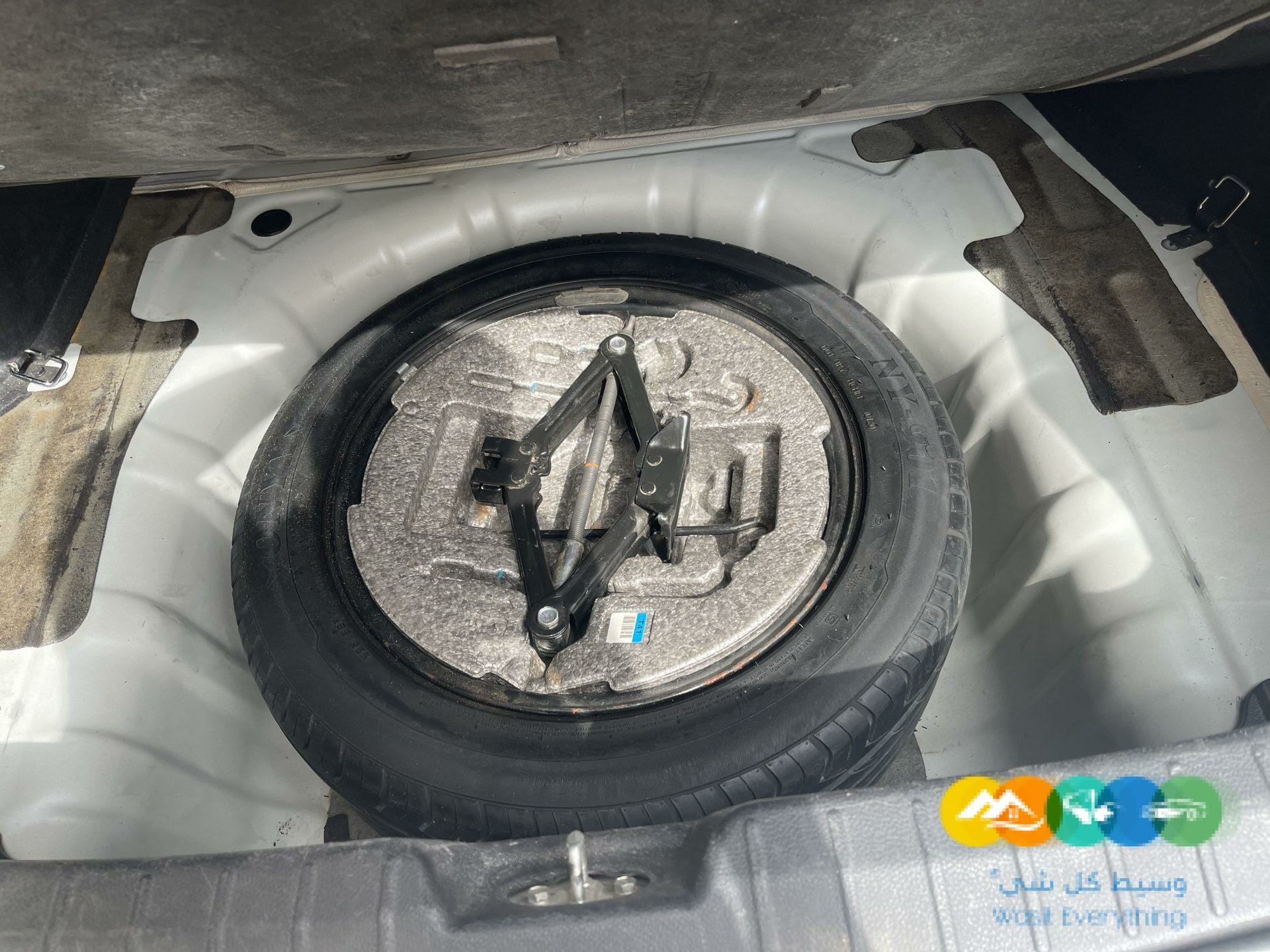 سياره هيواندي ازيرا