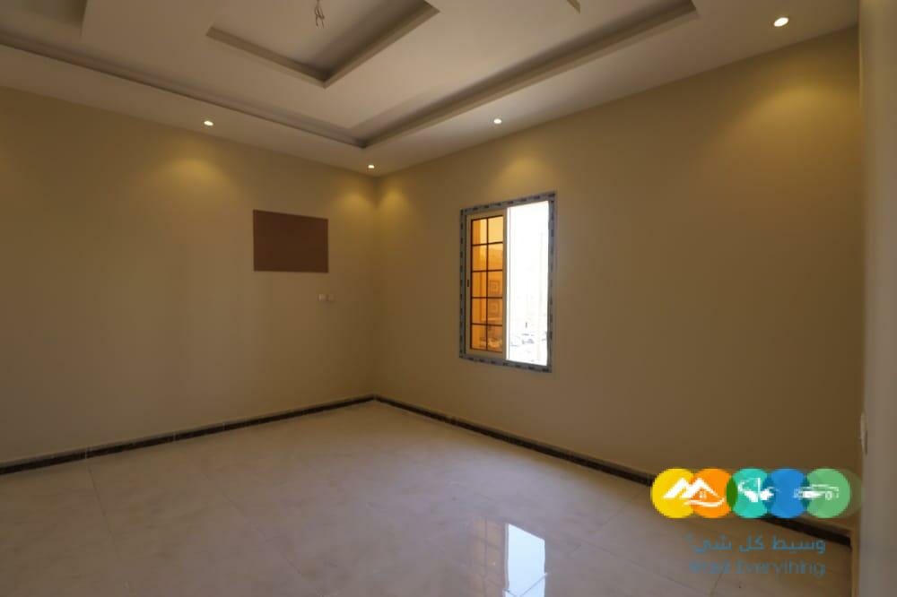 شقه للبيع 4غرف من المالك مباشر