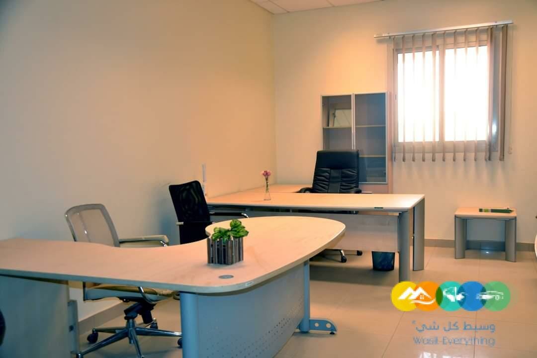 مكاتب مؤثثة للتأجير