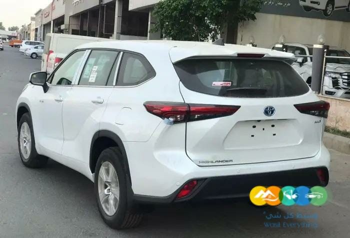 تويوتا هايلاندر LE هايبرد 2022