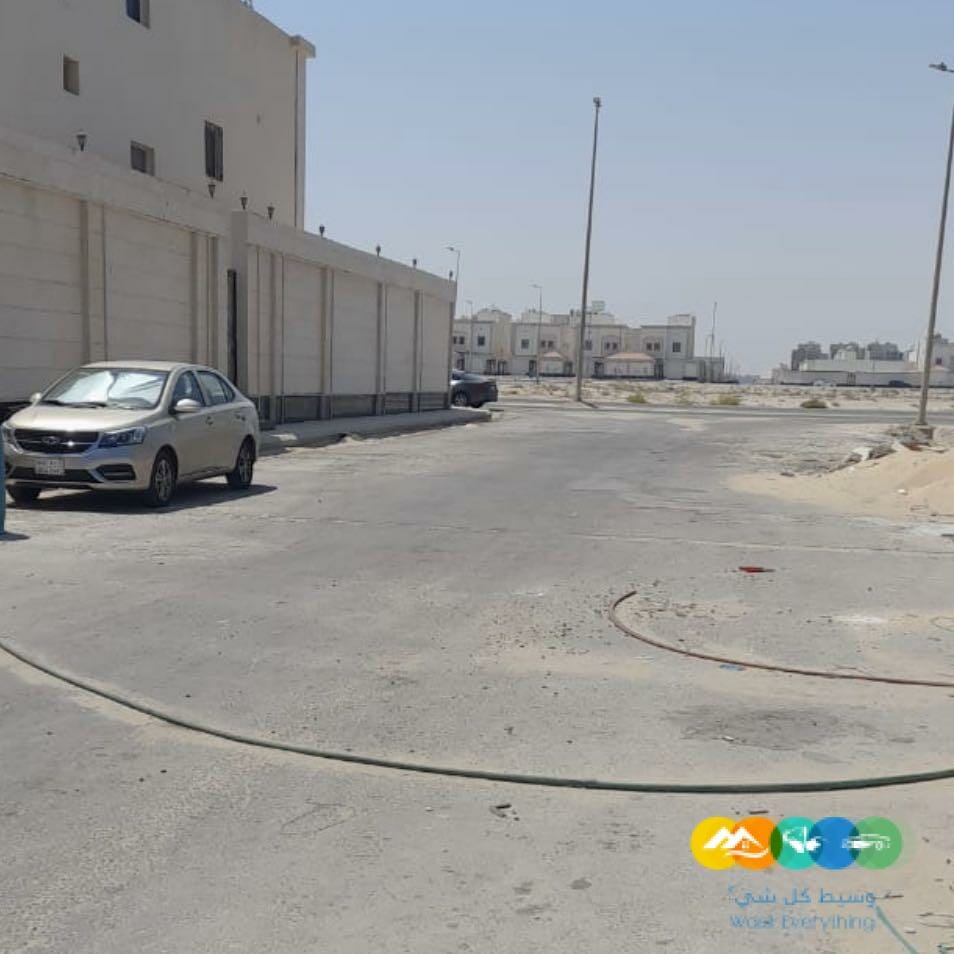 فله متصلة للبيع في الخبر