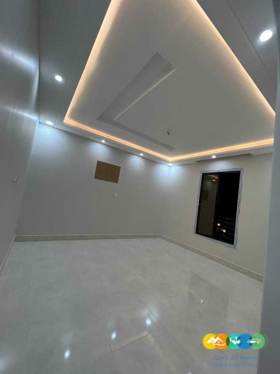 شقق كبيرة ٥ غرف وصالتين مساحة