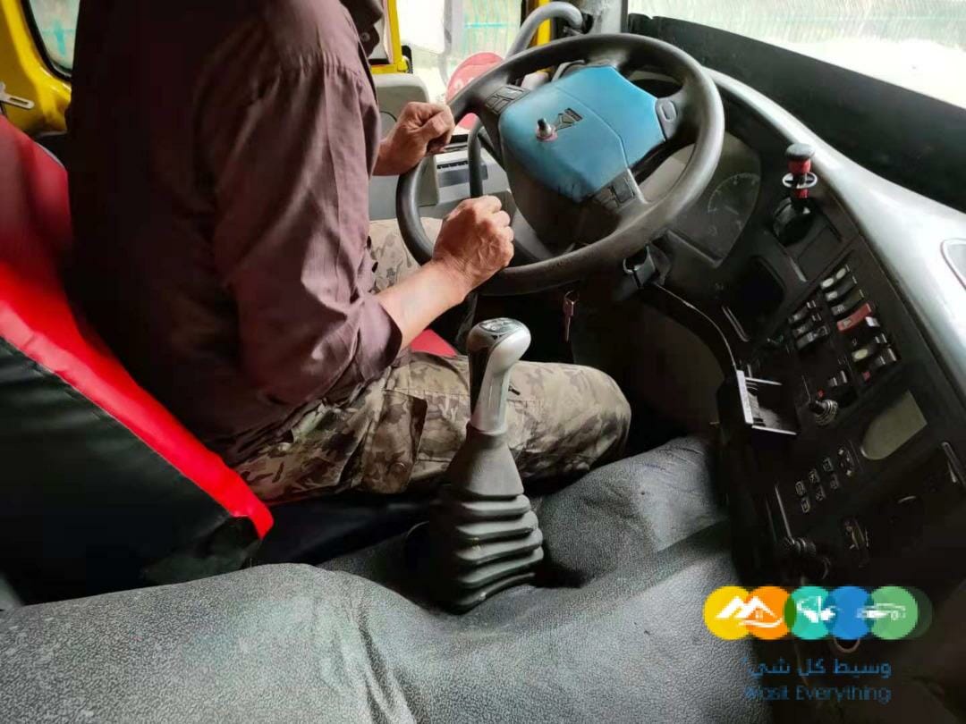 شاحنه howo قلاب للبيع