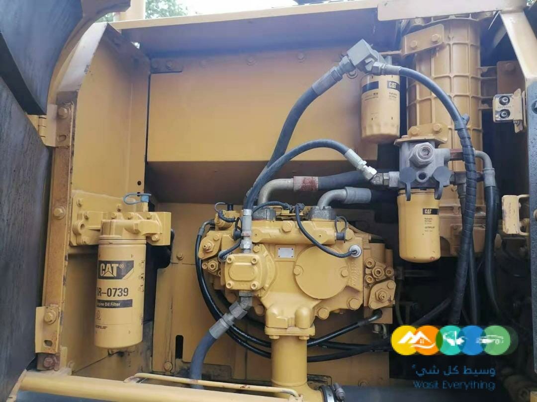 حفار كاتربلر 320D للبيع