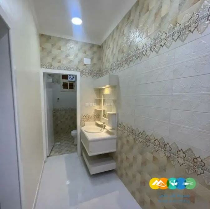 شقق علويه وارضيه للبيع