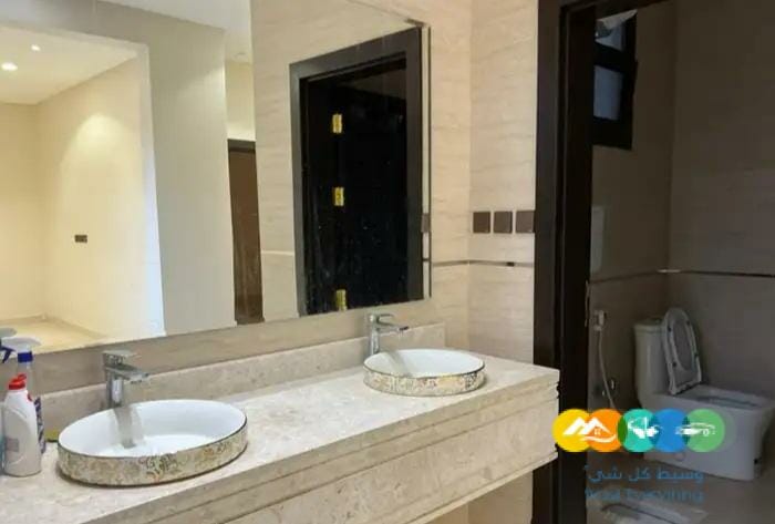 فيلا للبيع بمخطط ٣ موقع مميز