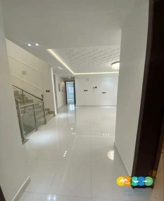 فلل دورين وملحق فخمة واسعة