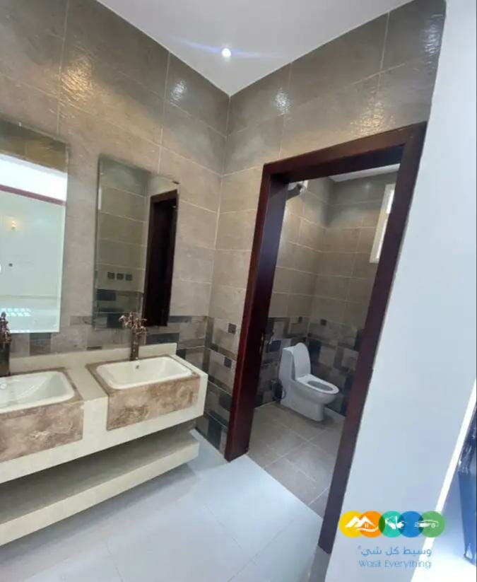 فلل دورين وملحق فخمة واسعة