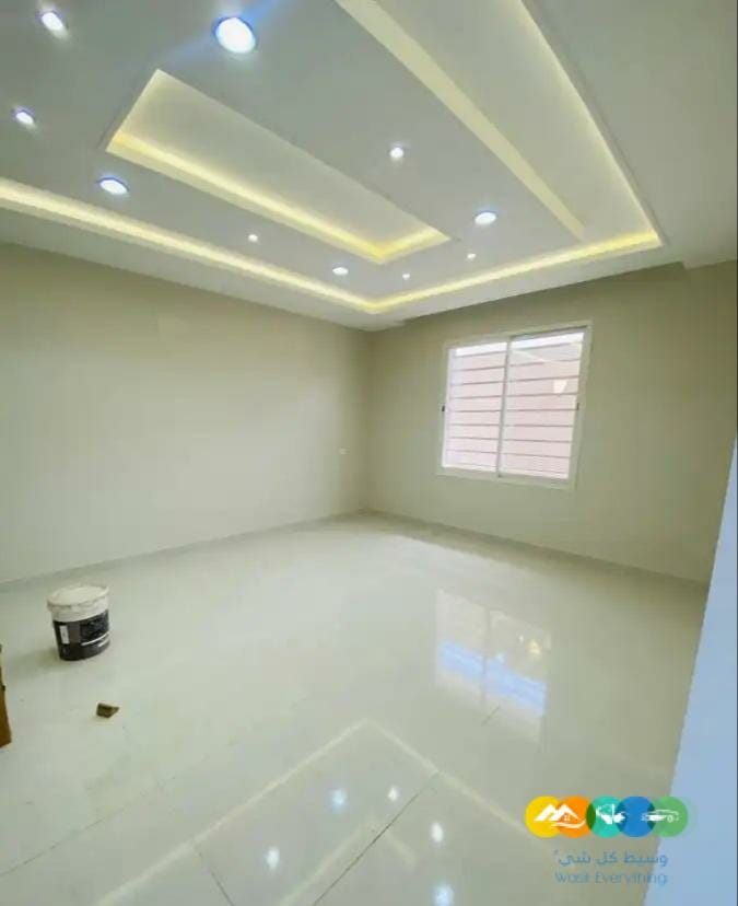 شقق ارضية مستقلة