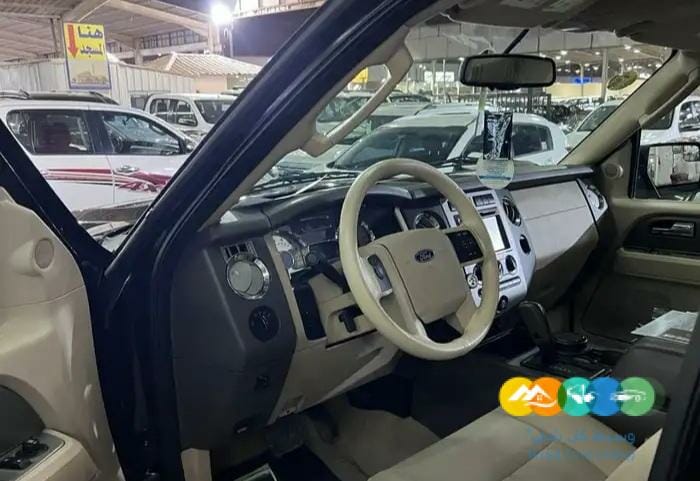 فورد اكسبديشن 2013 نضيف