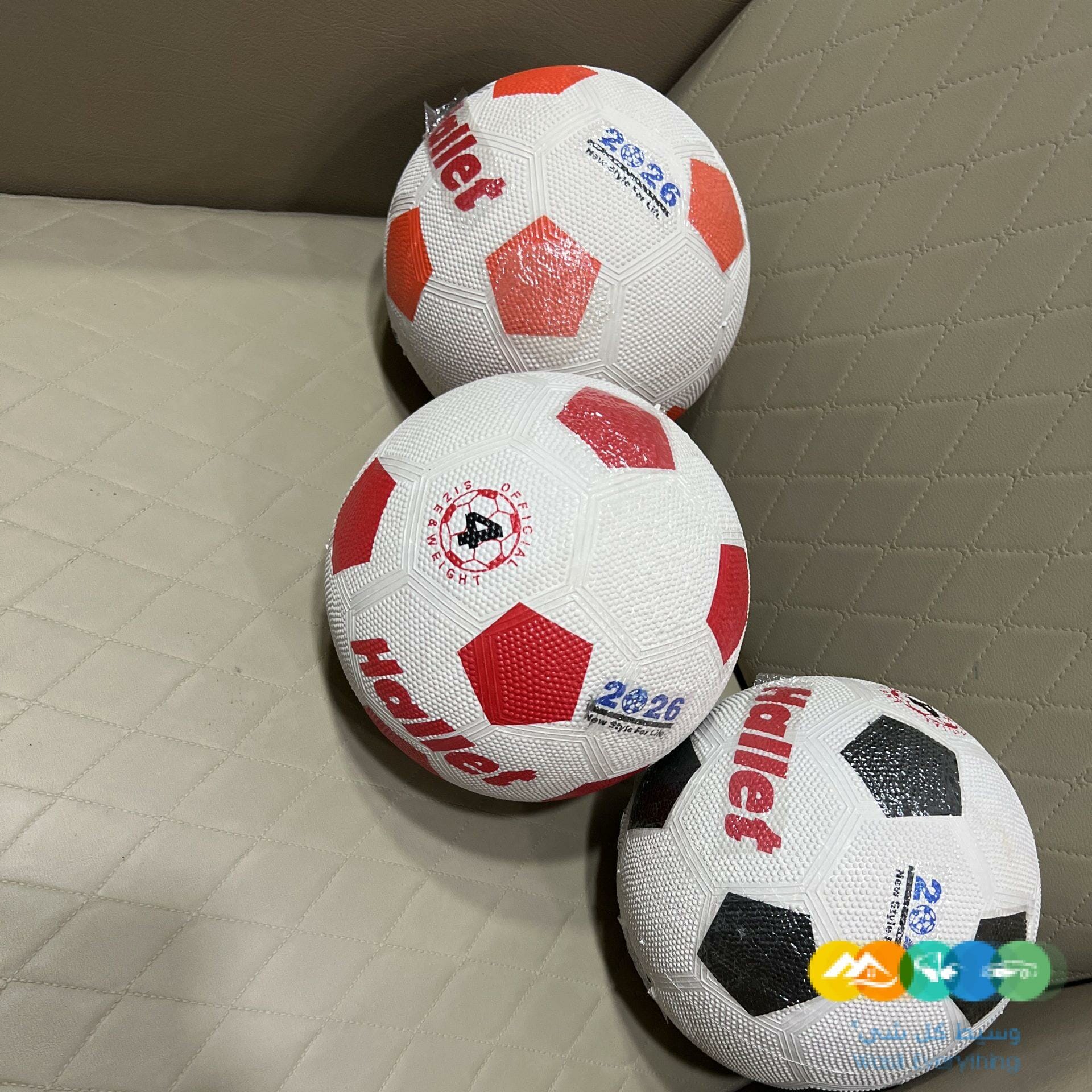 متوفر كرة قدم رقم 4