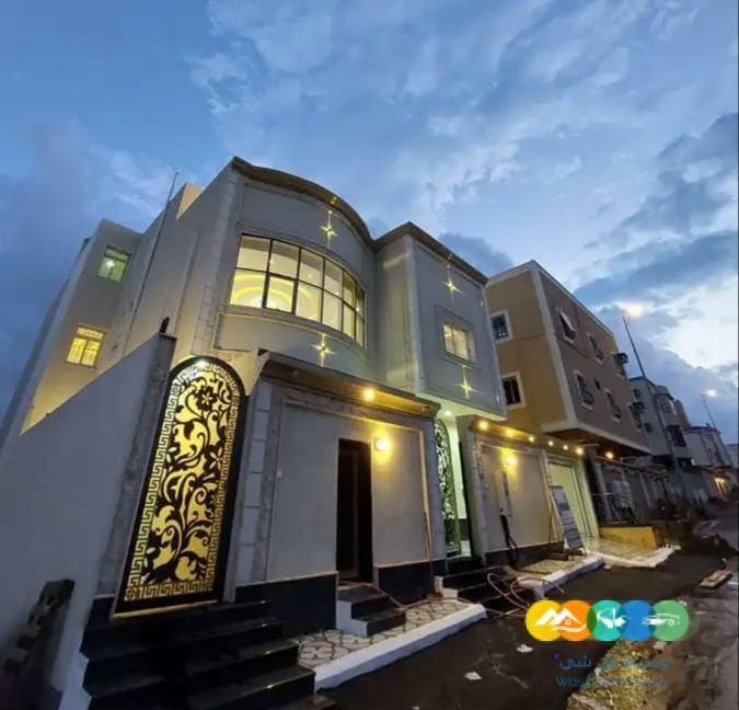 فيلا للبيع مساحه 460 م