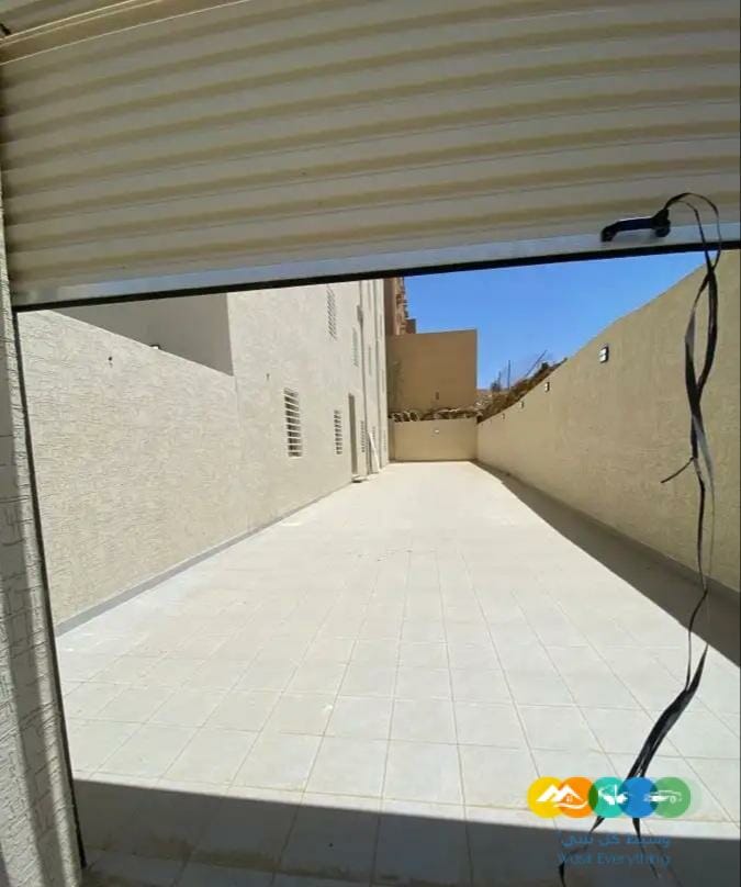 شقق أرضية مستقلة للبيع