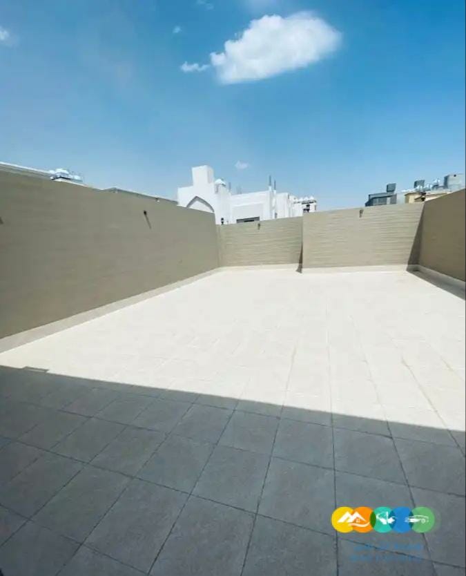 فلل على شارعين للبيع والتمليك