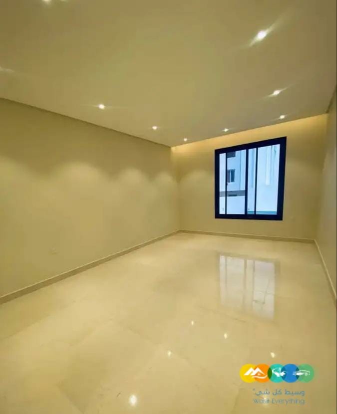 فلل على شارعين للبيع والتمليك