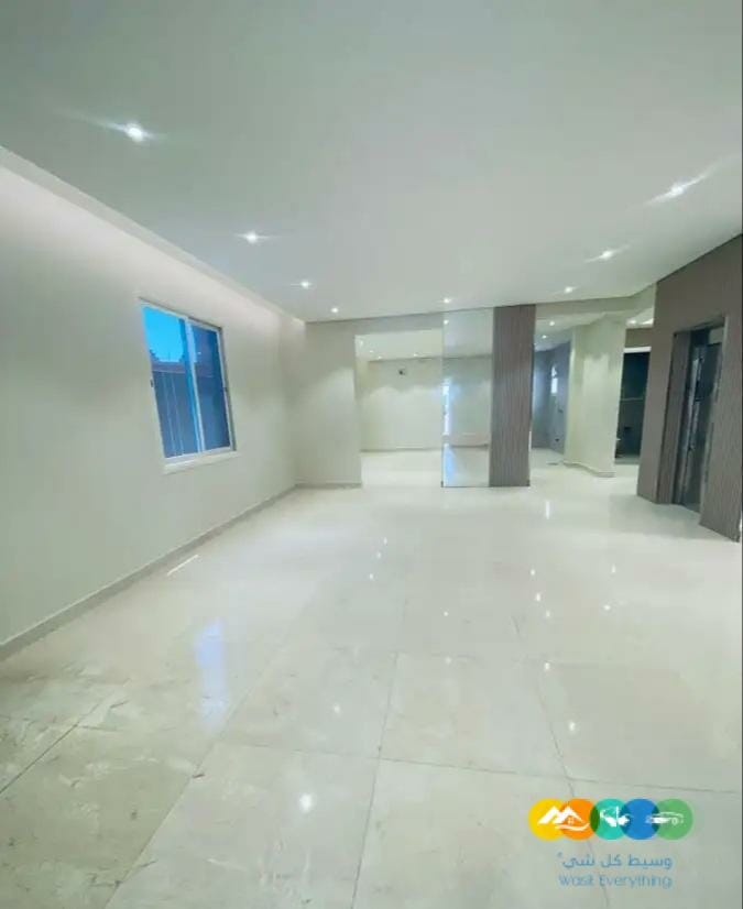 فلل على شارعين للبيع والتمليك