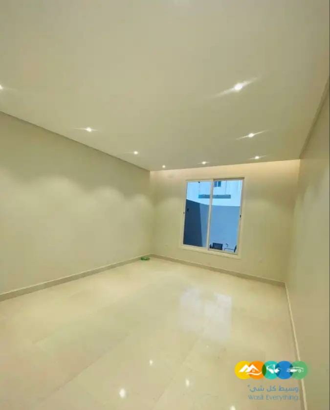 فلل على شارعين للبيع والتمليك