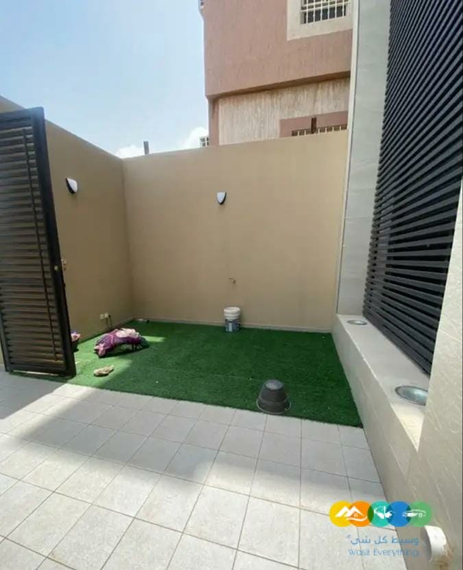 فلل راقيه للبيع بموقع مميز