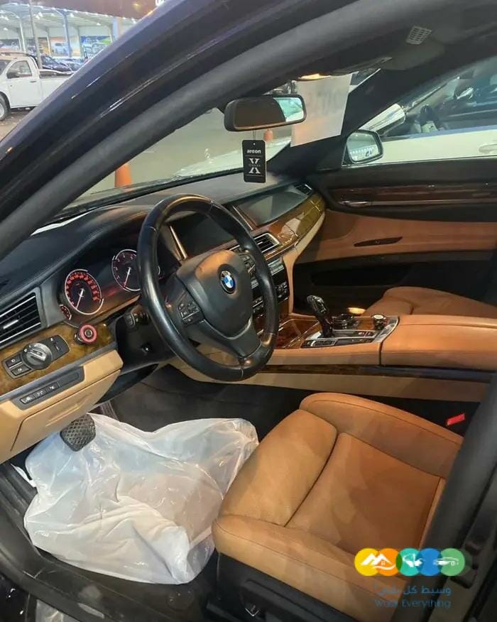 بي ام دبليو 2015 _ 730 / مباعة