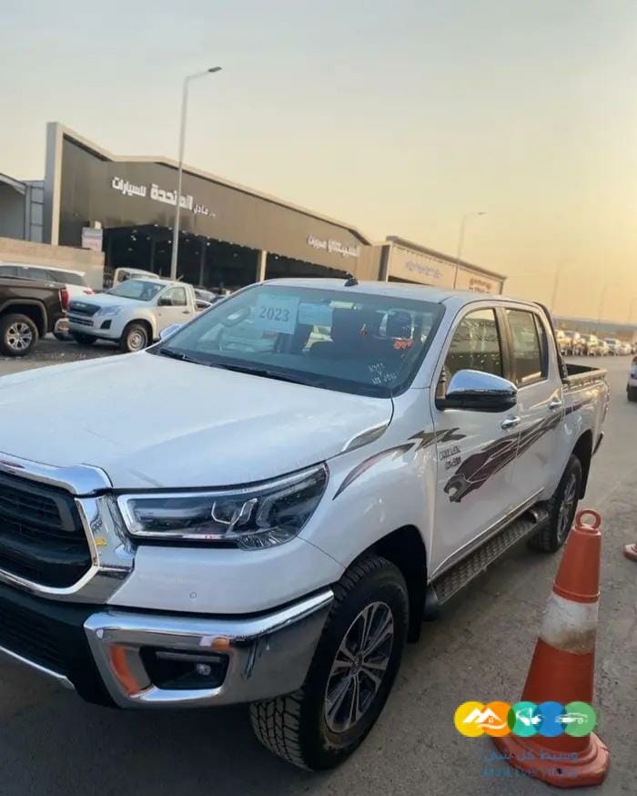 هايلوكس 2023 ديزل 2400 S_GLX