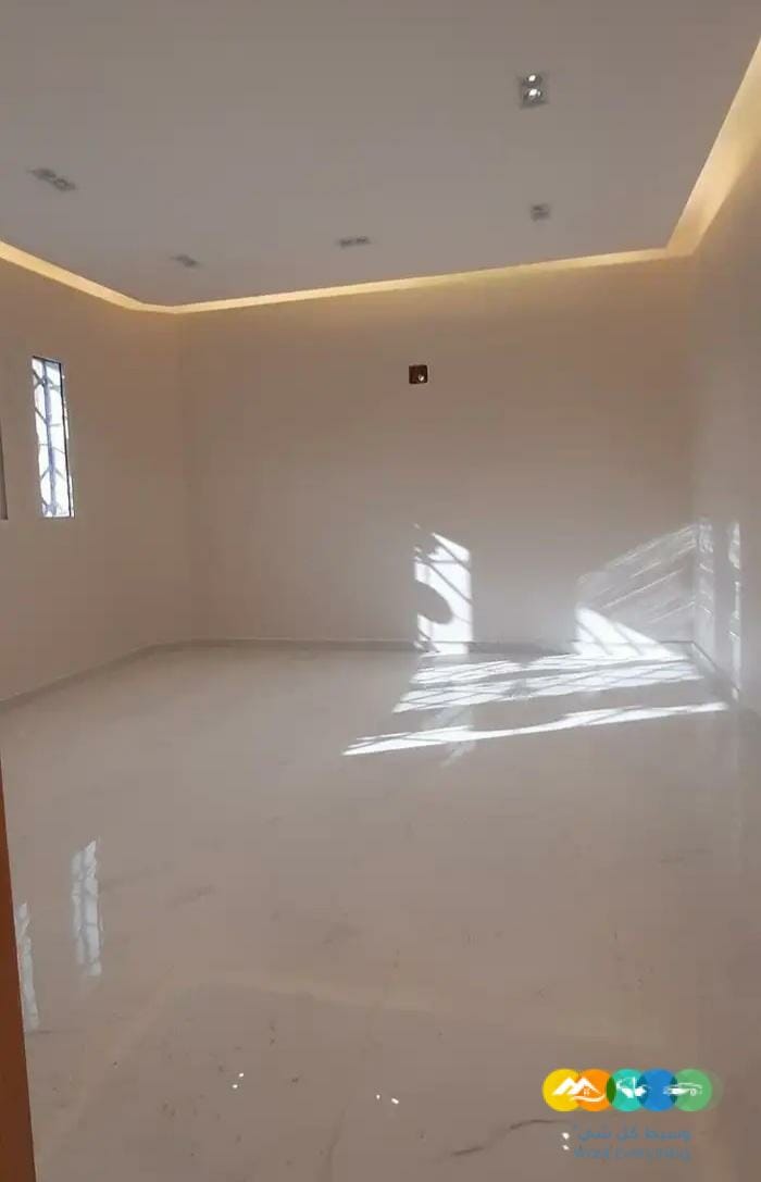 دور ارضي مؤسس لشقق مستخدم