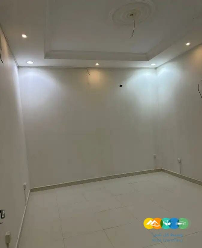 للايجار دور ارضي / تاجير