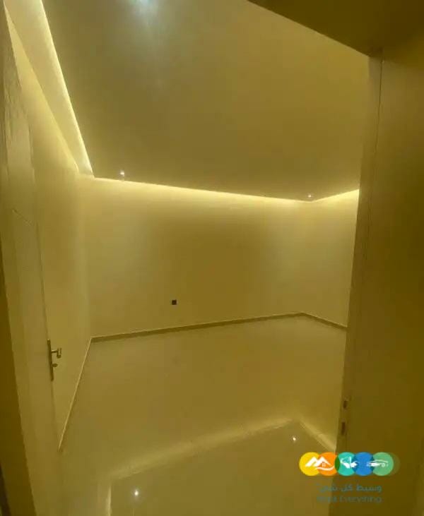 شقة دور ارضي مدخلين 125 متر