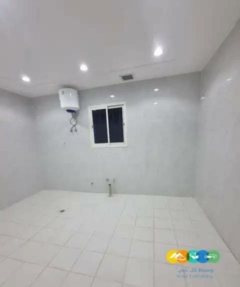 دور وثلاث شقق بحي بدر المزيني