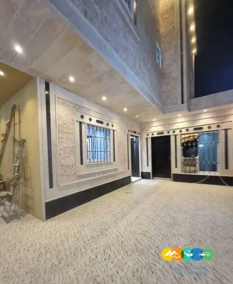 دور وثلاث شقق بحي بدر المزيني