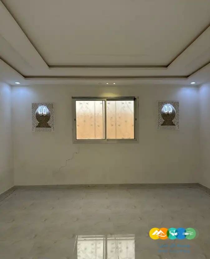 للايجار دور ارضي طويق / منتهي