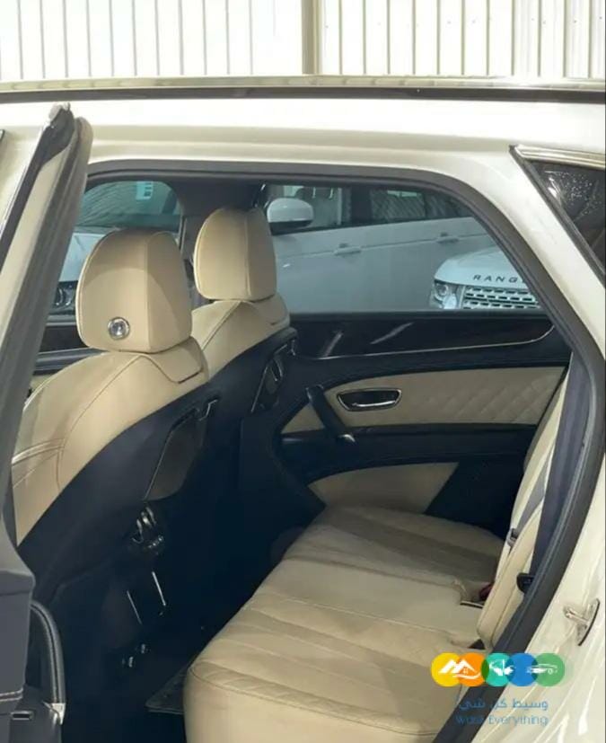 بنتياقا 2017 فل V12 / تم البيع