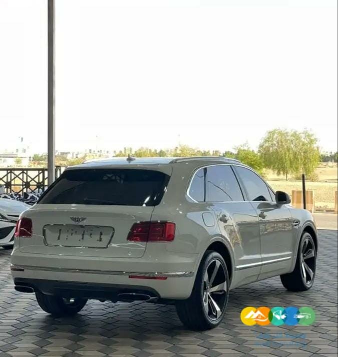 بنتياقا 2017 فل V12 / تم البيع