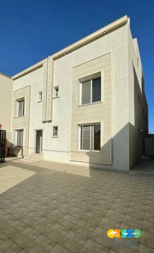 فيلا فاخرة للبيع بحى الضيافة