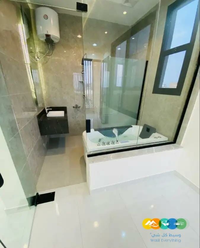 فيلا فاخرة للبيع على ارض كامل