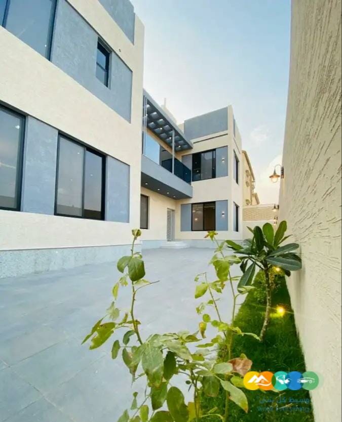 فيلا فاخرة للبيع على ارض كامل