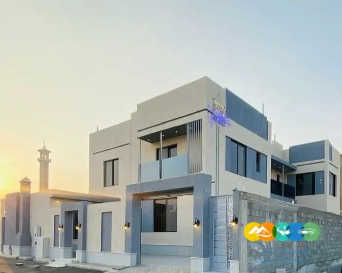 فيلا فاخرة للبيع على ارض كامل