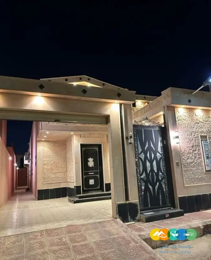 للايجار دور ارضي مستقل بطويق // منتهي