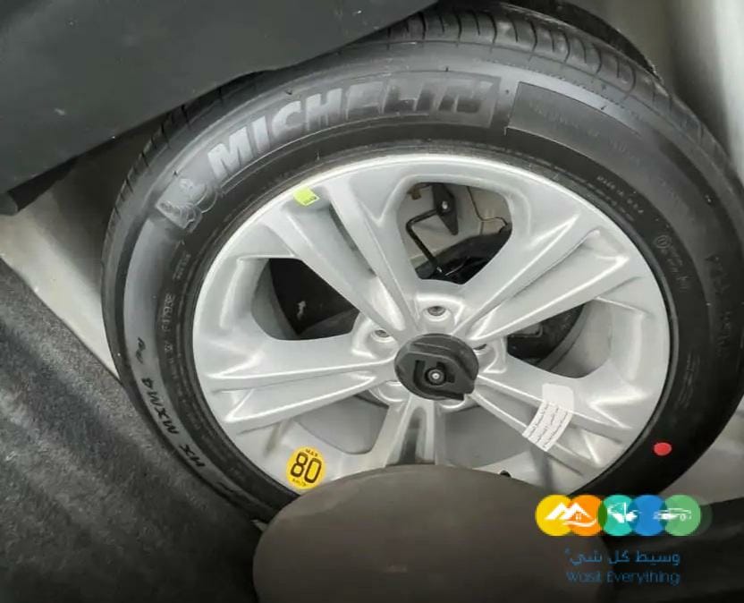 فورد تورس ممشى قليل نضيف جدآ