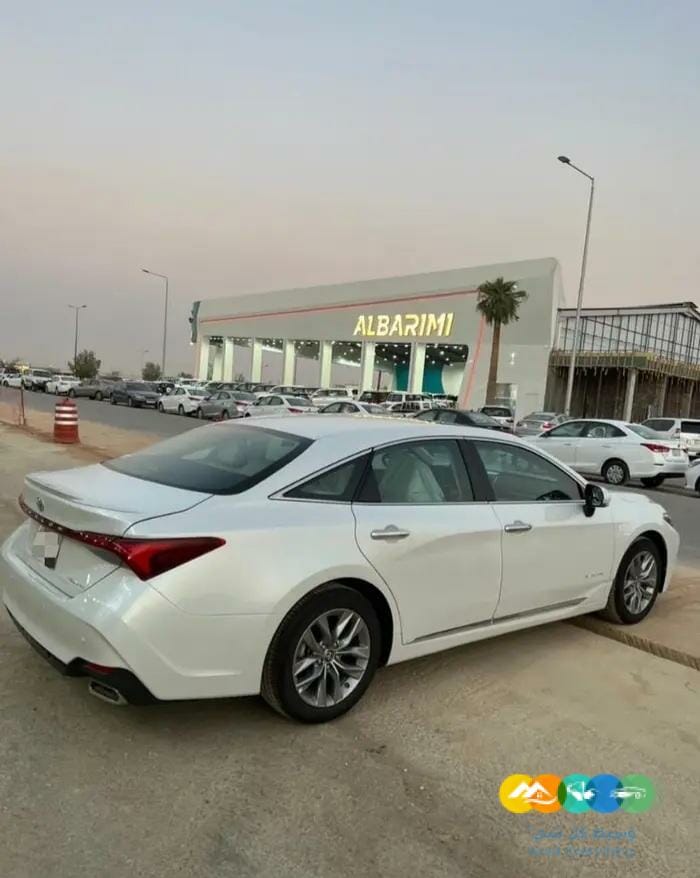 تويوتا افالون 2022 اصفار